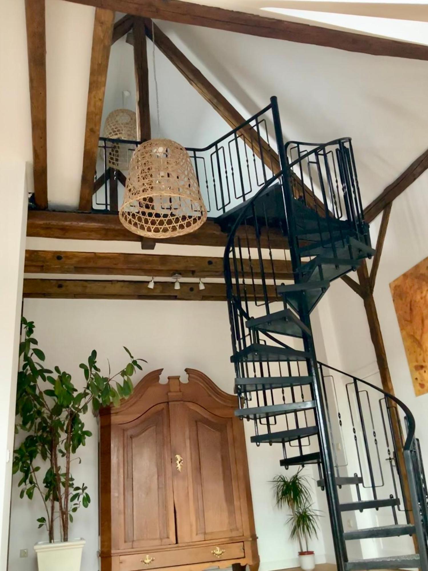Rosen Apartment